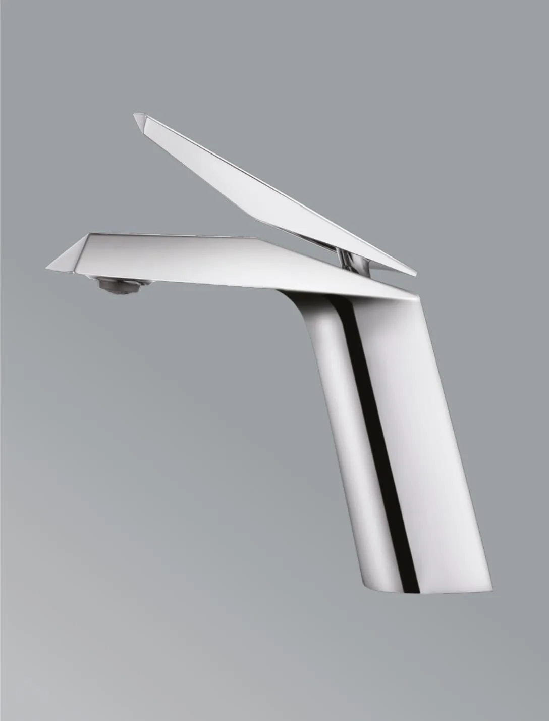 single-control-basin-faucet-in-polished-chrome
